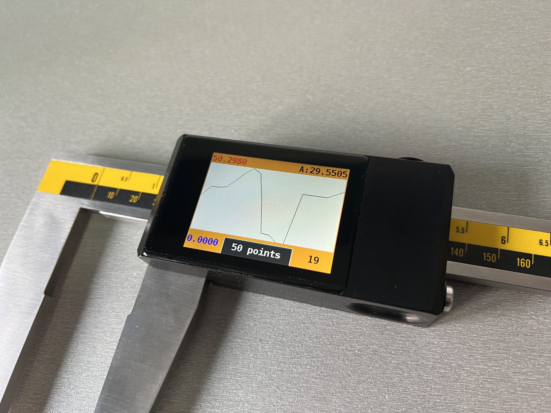Tablet long jaw computerized caliper Industry 4.0 <span style="background-color: #ffffff;">TABLET long jaw calipers using computerized measuring system developed and patented by MICROTECH</span> IMG_6539